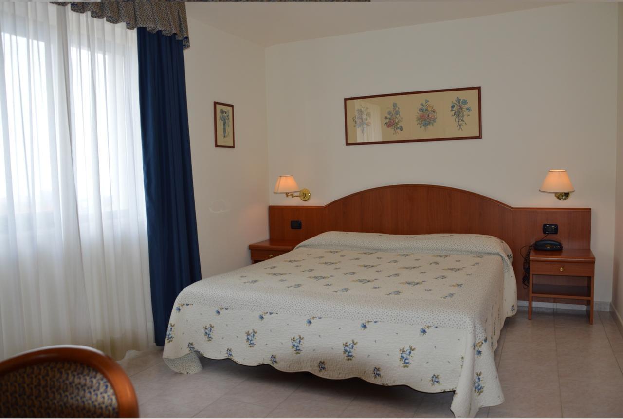 Hotel Rosamarina San Giovanni Rotondo Exterior photo