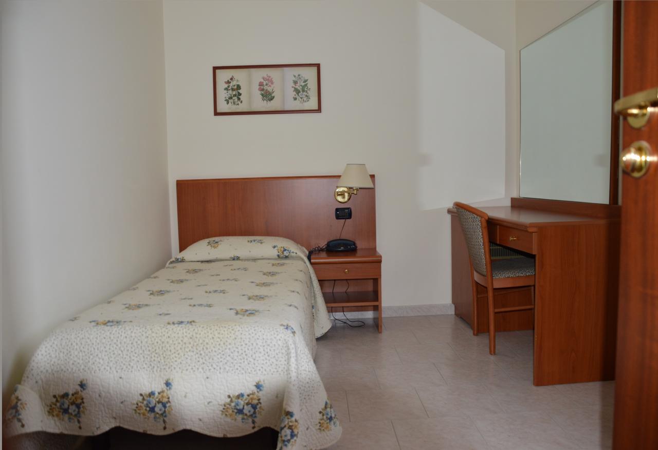 Hotel Rosamarina San Giovanni Rotondo Exterior photo