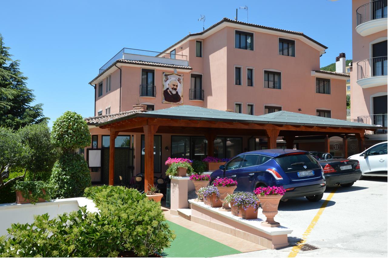 Hotel Rosamarina San Giovanni Rotondo Exterior photo